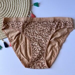 Victoria's Secret Stretch Cotton Bikini Panty Champagne Glam Leopard M NEW